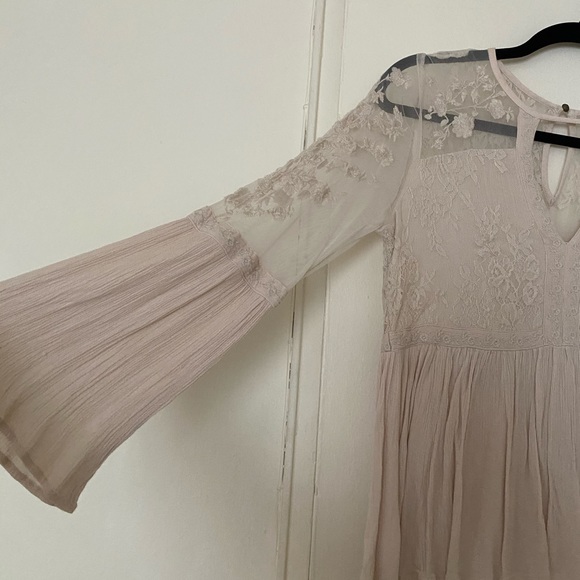 Like New American Eagle Lace Blouse - Picture 2 of 6